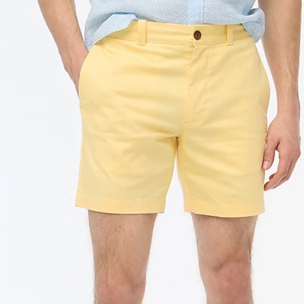 J crew 7” flex khaki shorts pale banana yellow